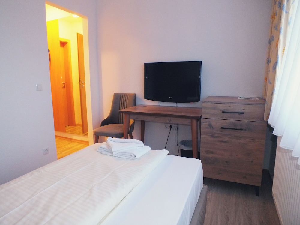 Classic Single Room, Hill View