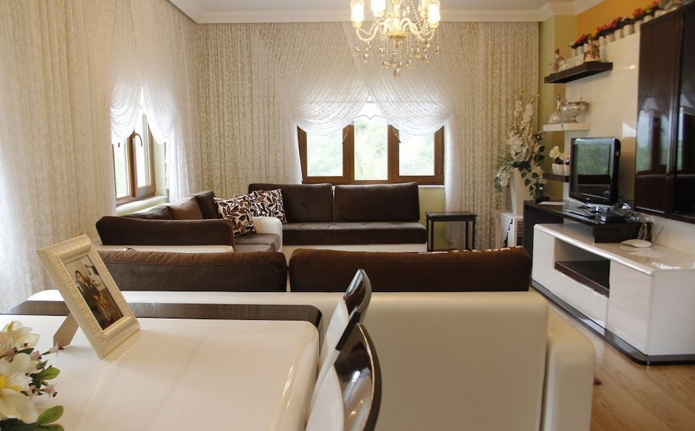 Family Apartment, 2 Bedrooms, Balcony photo 3