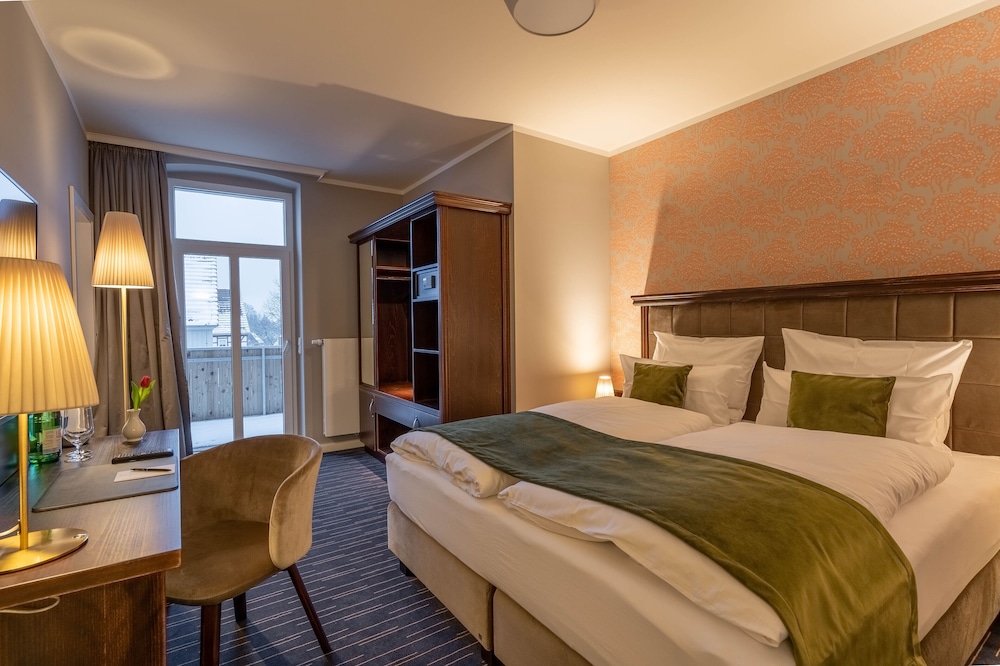 Deluxe Double Room photo 2