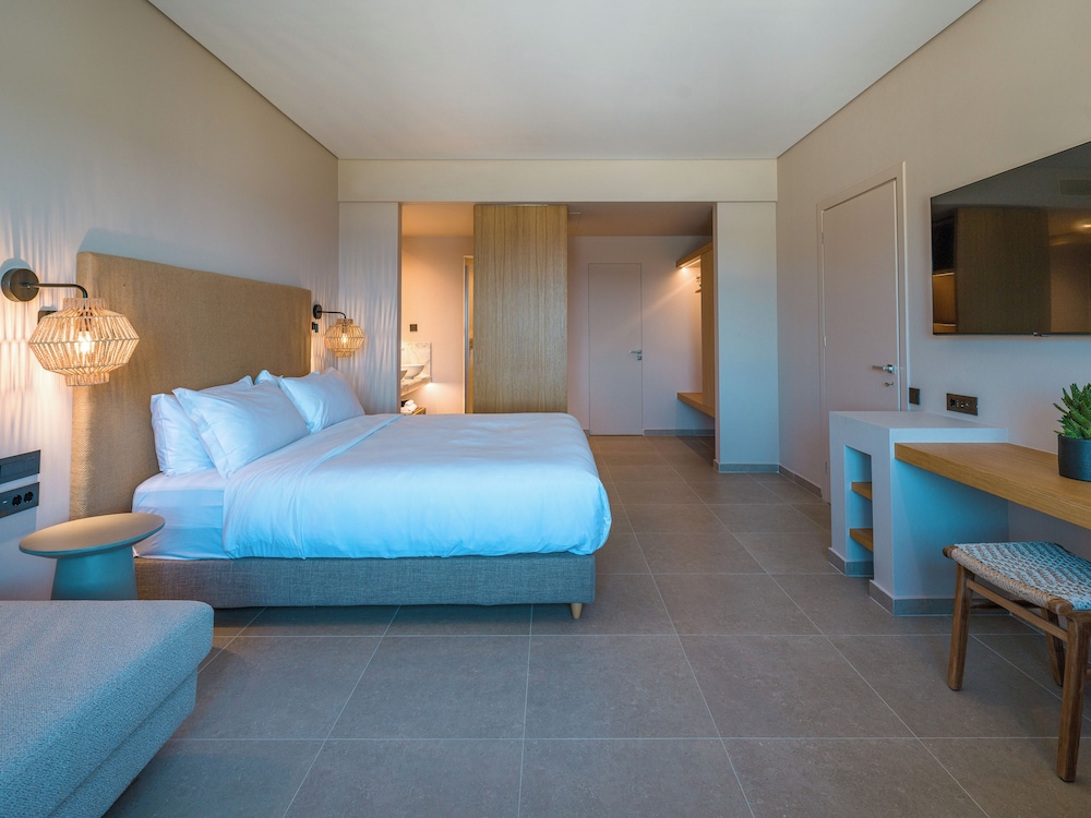 Suite, 2 Bedrooms, Ocean View photo 1