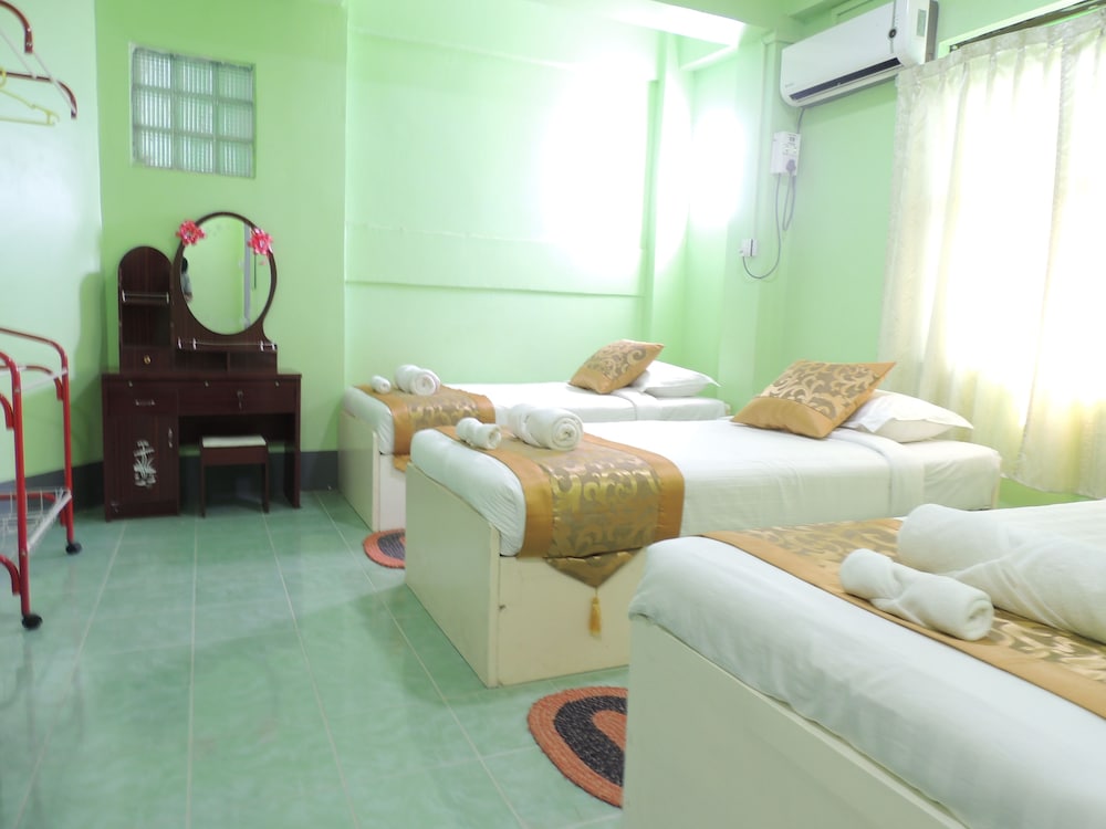 Superior Triple Room photo 3