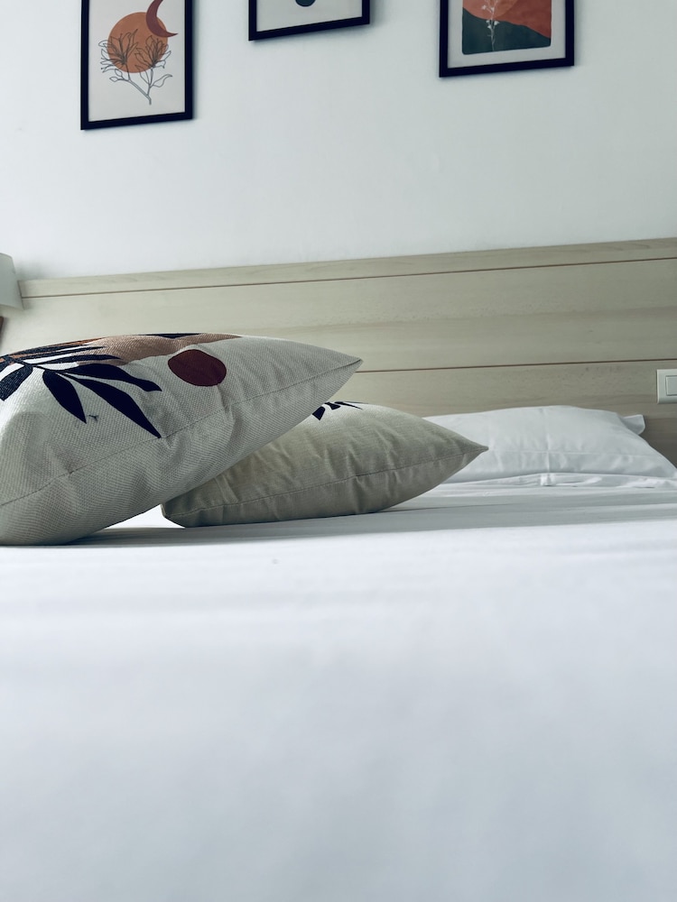Classic Double Room - Photo 7