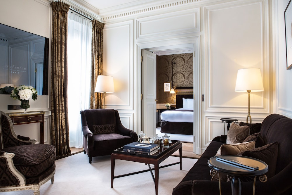 Deluxe Suite photo 1