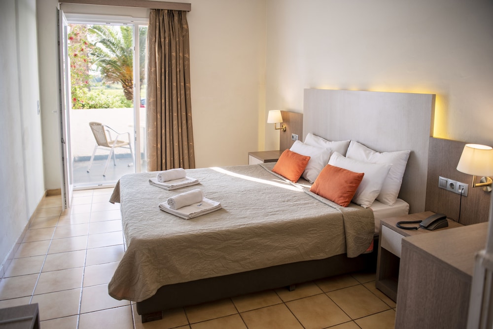 Comfort Double Room, Non Smoking, Partial Sea View