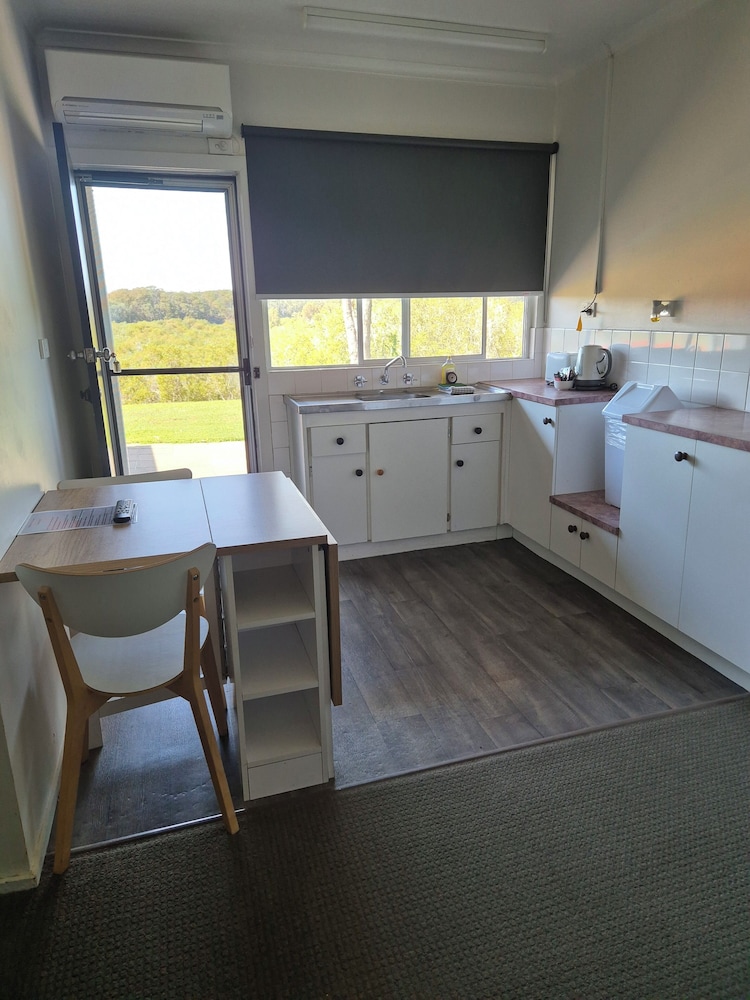 Comfort Triple Room, Private Bathroom, River View photo 2