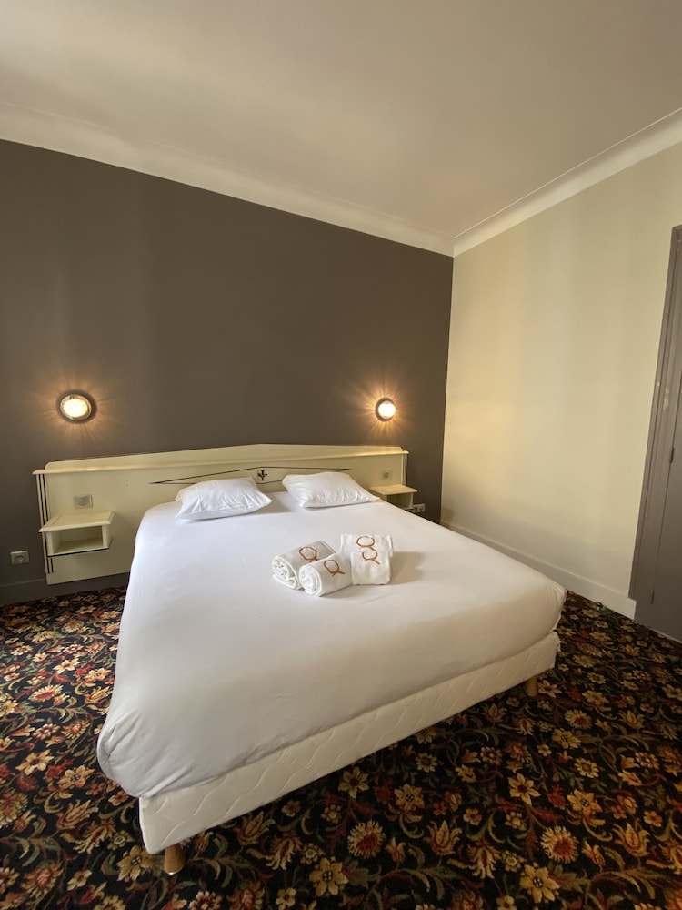 Standard Double Room - Photo 5