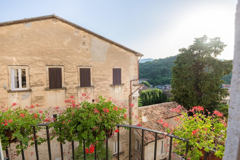Deluxe Apartment, 2 Bedrooms, Balcony, Hill View (Le Fornacelle) photo 3