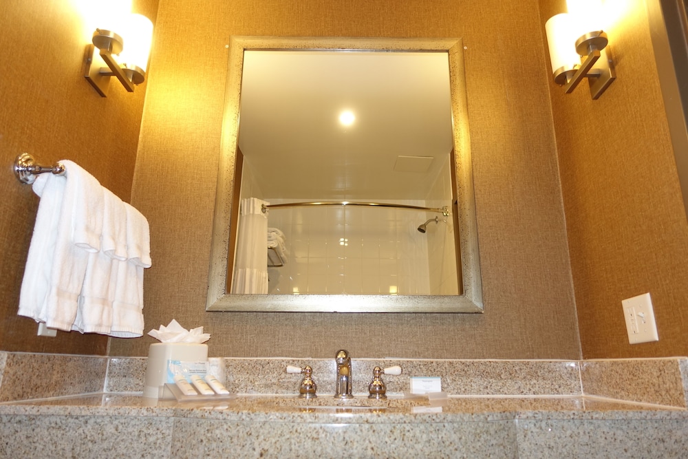 Room, 2 Queen Beds, Accessible - Photo 5