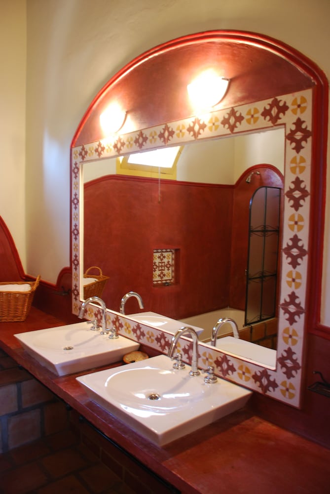 Family Suite, 2 Bedrooms, Mountain View photo 2