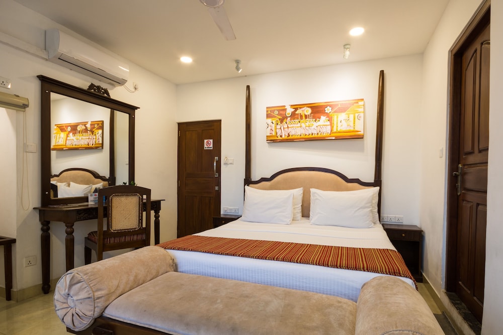 King Room with Balcony photo 2