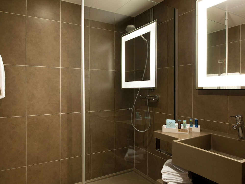 Family Room, Multiple Beds - Photo 8