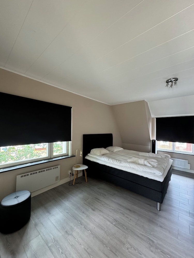 Family Room, 2 Bedrooms photo 1