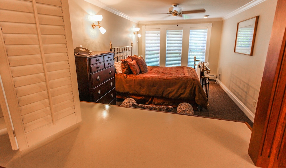 Room, 1 Bedroom photo 2