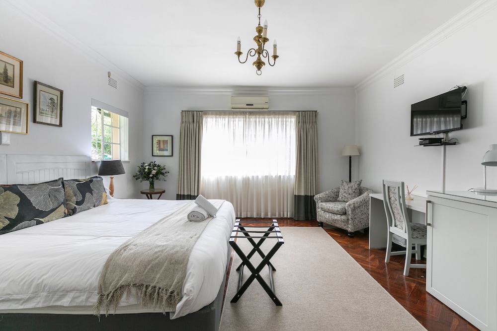 Business Double or Twin Room, 1 King Bed, Garden View photo 1