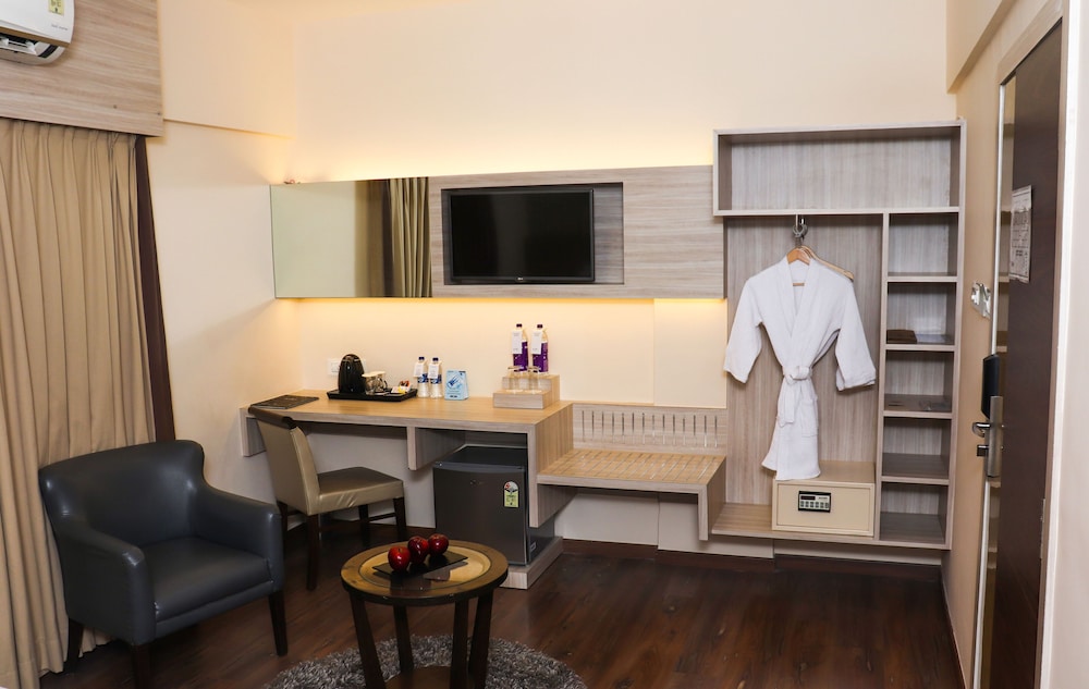 Executive Room - Photo 4