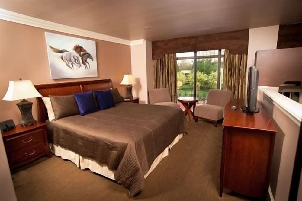 Grand Remington Suite photo 2