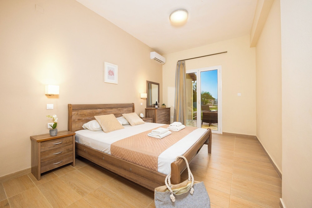 Apartment, 2 Bedrooms, Balcony photo 1