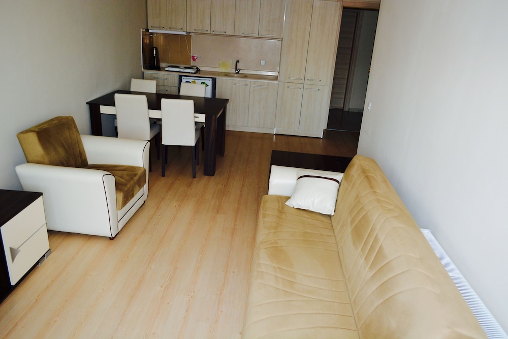 Suite, 1 Double Bed, Balcony photo 3