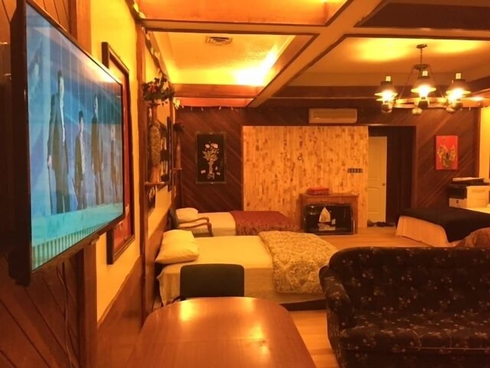 Family Room, Multiple Beds photo 1