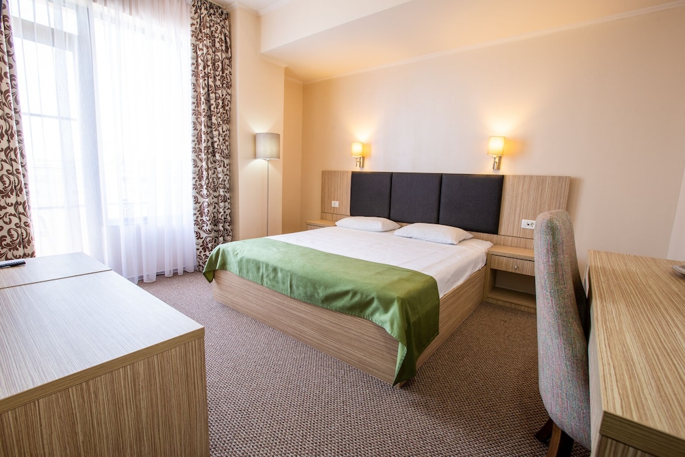 Superior Double Room, Partial Sea View - Photo 5