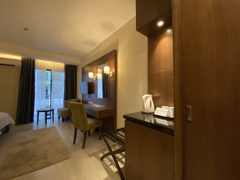 Standard Double Room, 1 King Bed photo 2