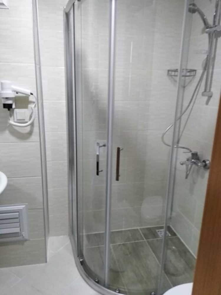 Standard Triple Room, 1 Bedroom, Balcony photo 2