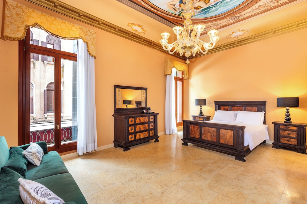 Deluxe Room, 1 Double Bed with Sofa bed photo 1