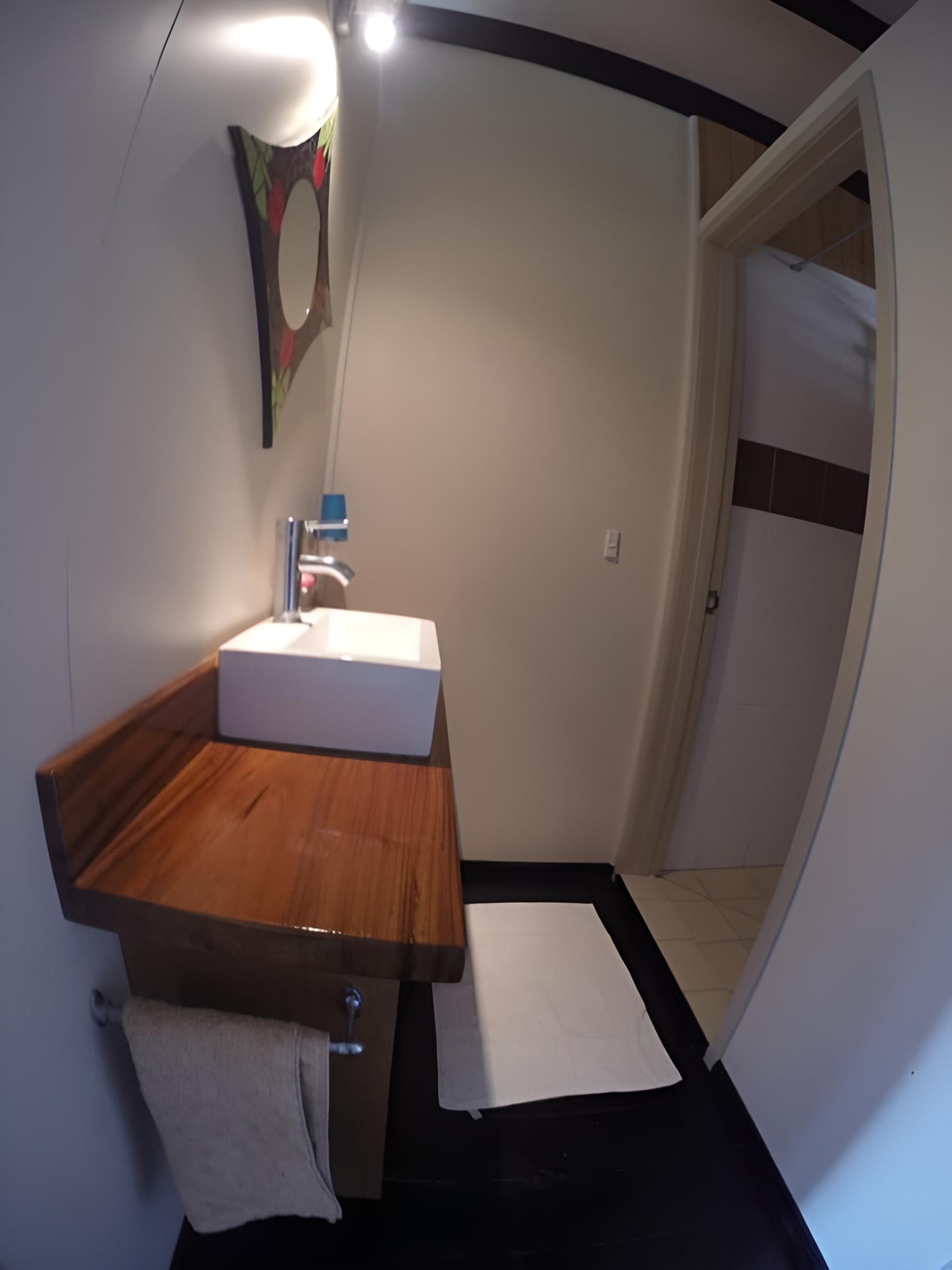 Thangi - Self Contained King Studio photo 3