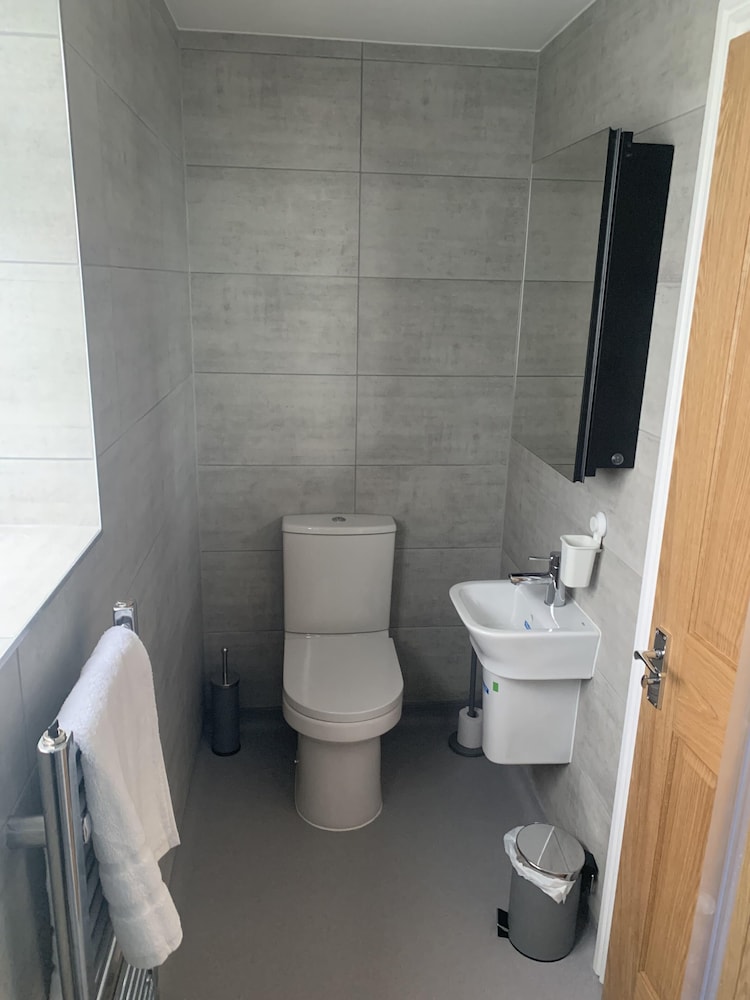 Deluxe Double or Twin Room, Ensuite - Photo 6