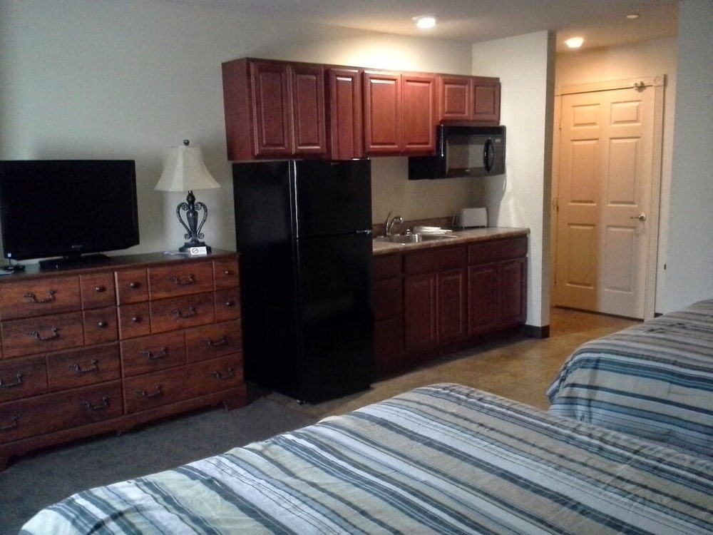 Traditional Double Room, 2 Queen Beds photo 2