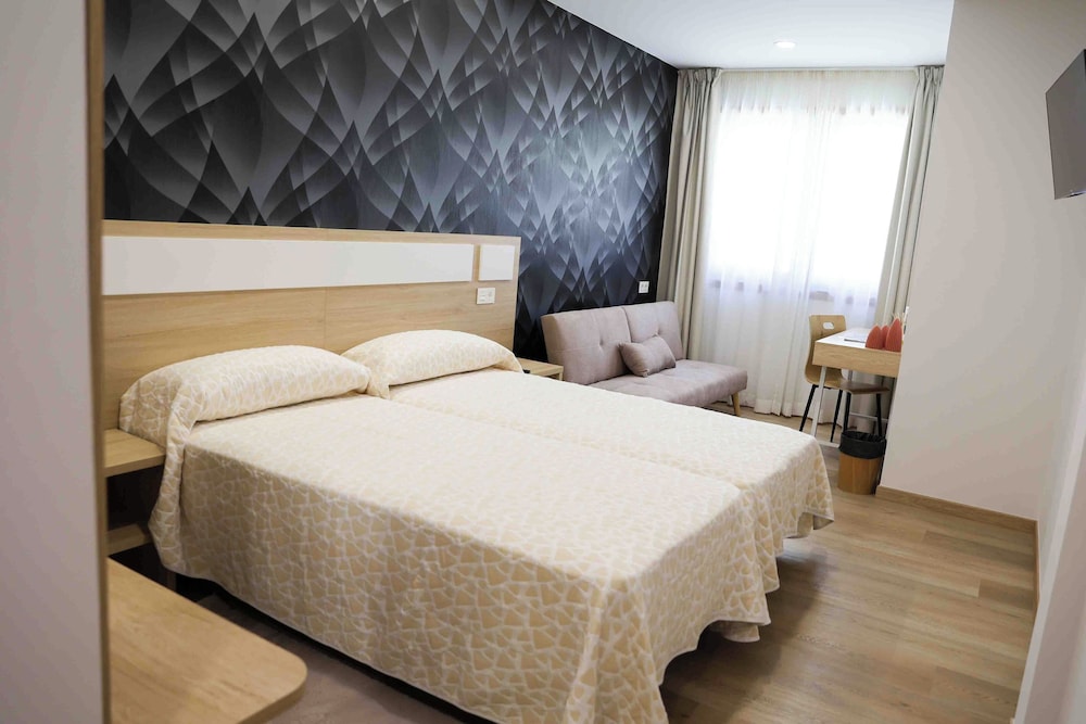 Superior Double Room, 2 Twin Beds photo 2