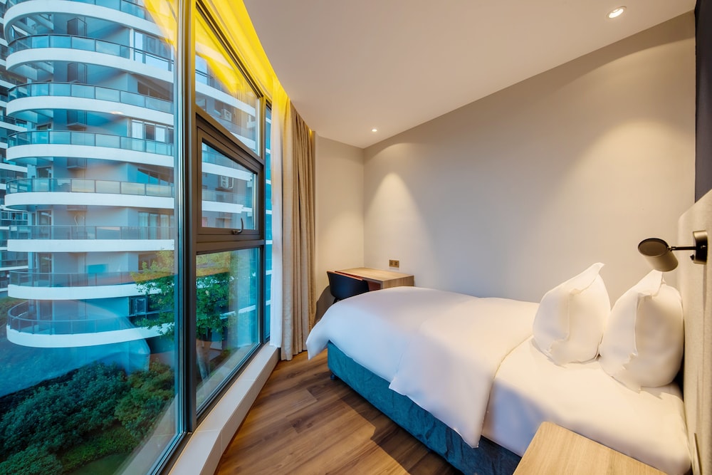 Standard Room, Multiple Beds (Extra Space) - Photo 1