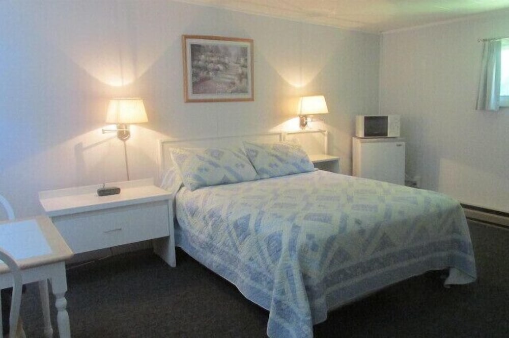 Standard Room, 1 Queen Bed photo 1