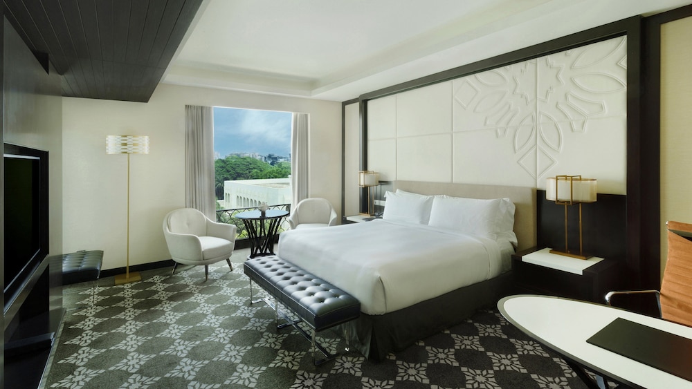 Room, 1 King Bed, Accessible - Photo 1