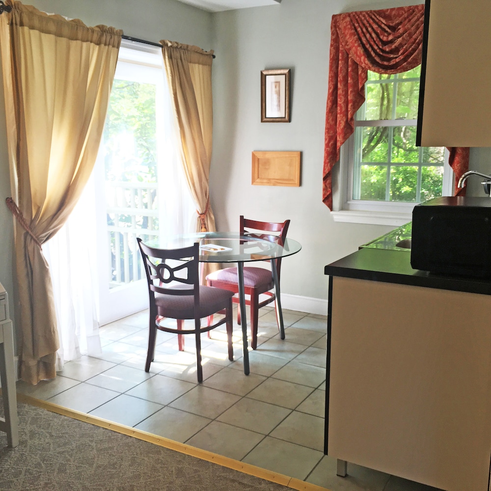 Large Extended Suite 102. Balcony thumbnail 5