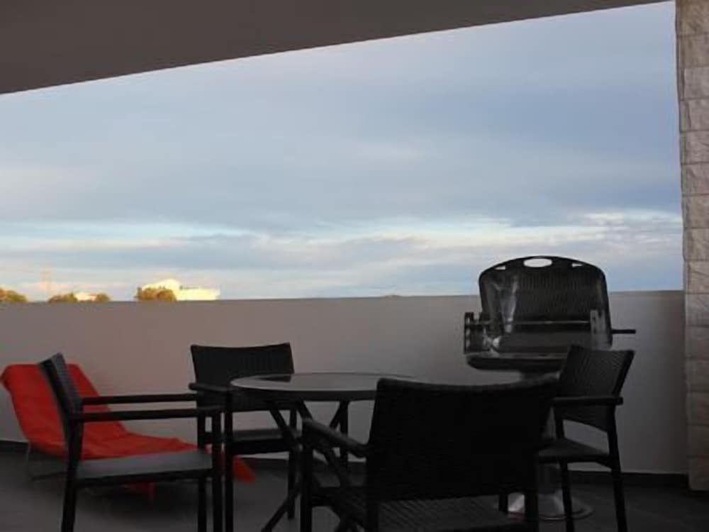 Deluxe Condo, 1 Bedroom, Sea Facing photo 2