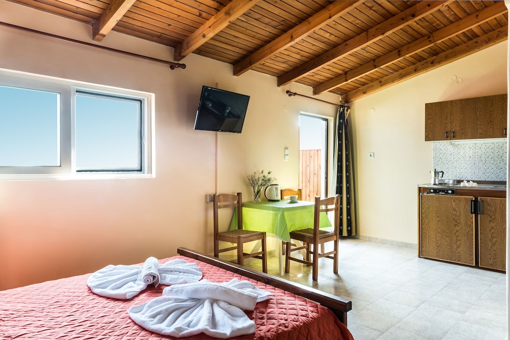 Estudio, con vista al jardín