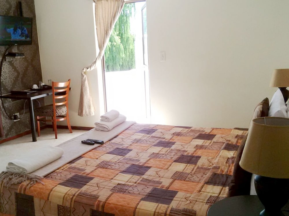 King Room With Balcony 11