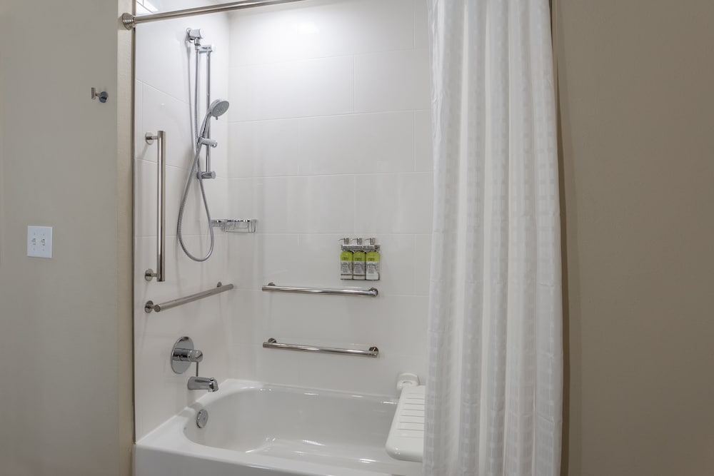 Studio Suite, 2 Queen Beds, Accessible (Accessible Tub) photo 1