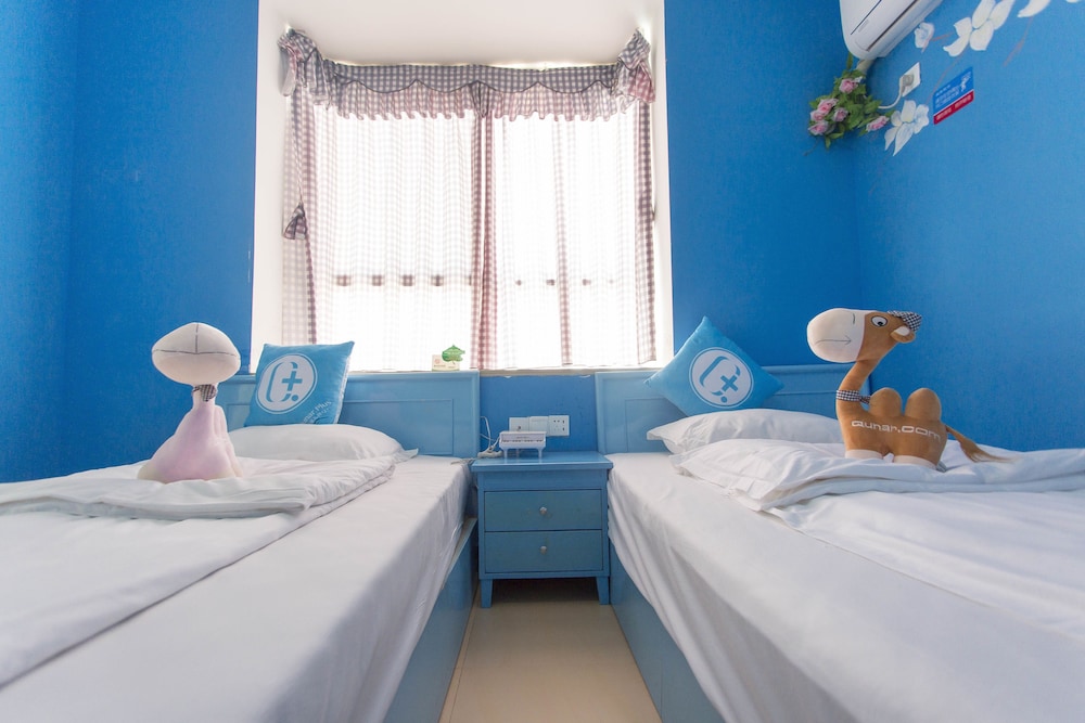 Economy Twin Room photo 2