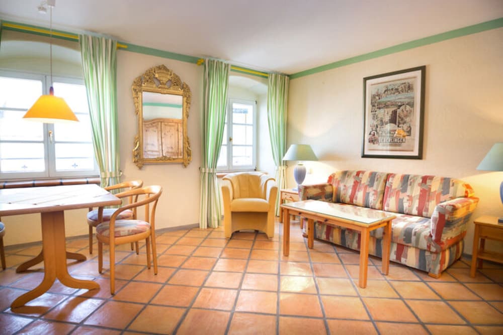 Apartment photo 3