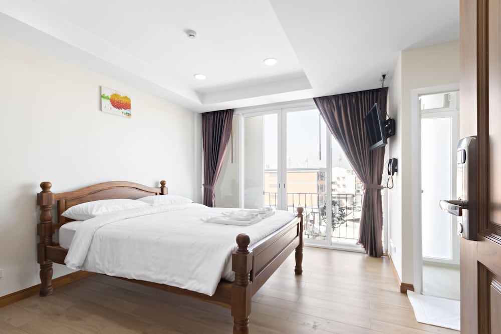 Deluxe Double Bed photo 2