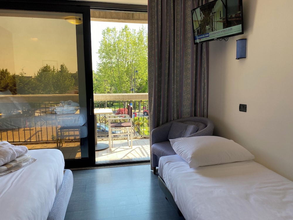 Superior Triple Room photo 1