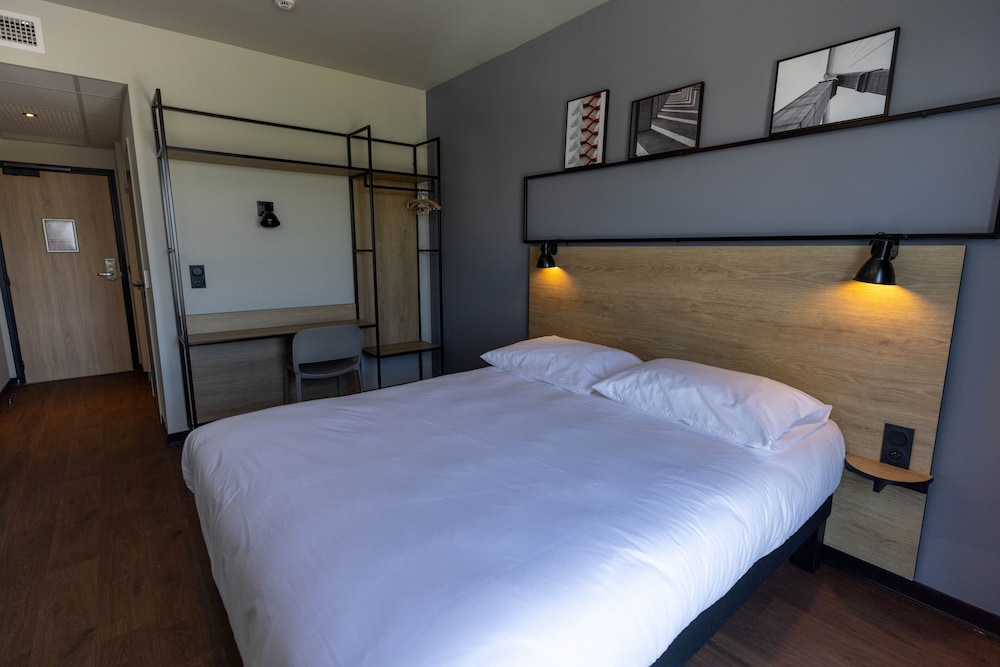 Standard Room, 1 Double Bed - Photo 9