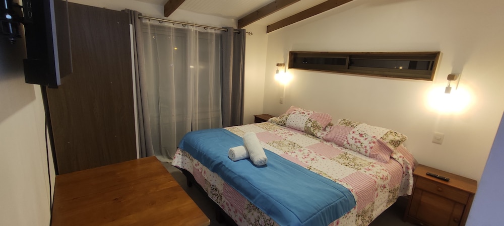 Panoramic Apartment, Multiple Beds, Private Bathroom photo 3