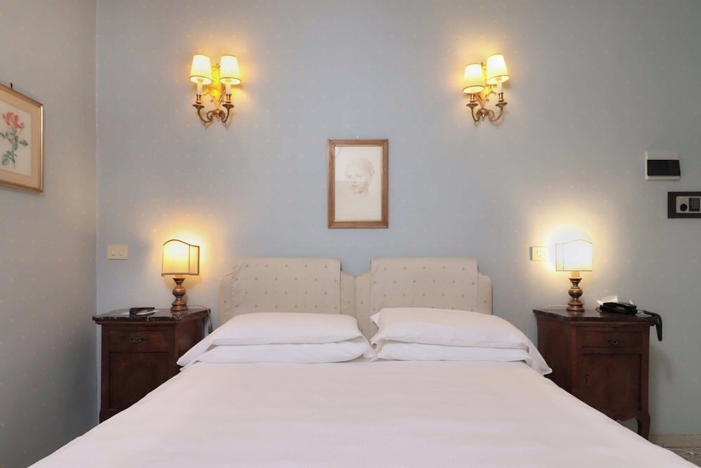 Economy Double Room photo 2