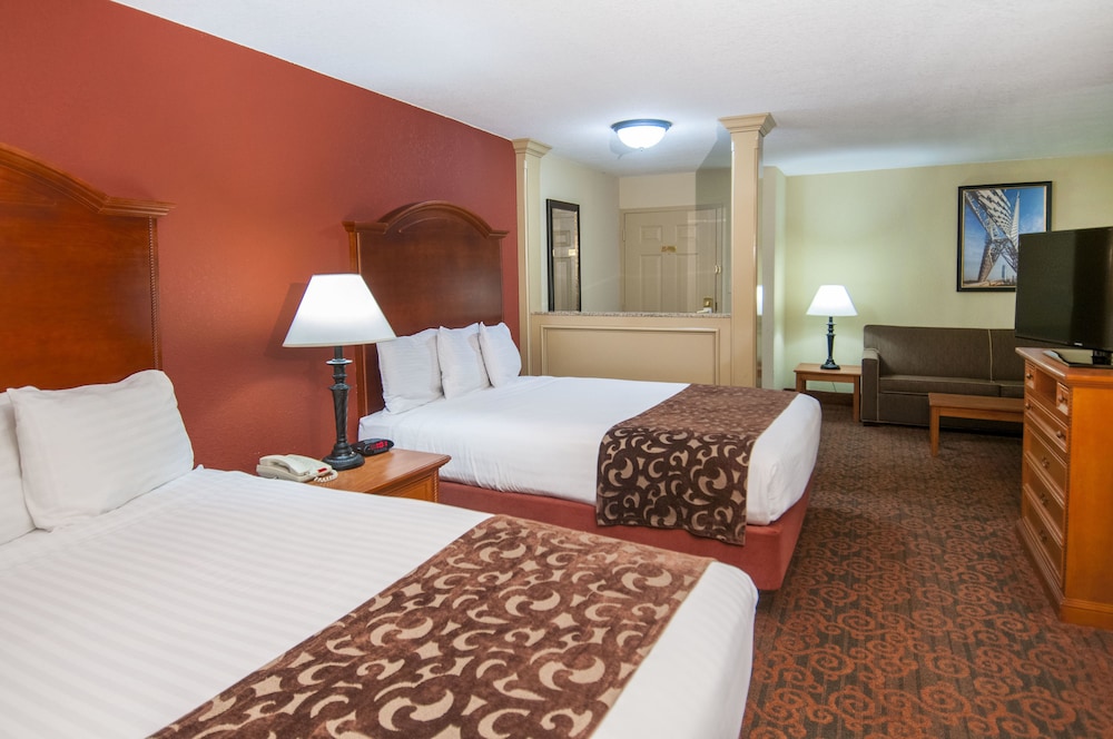 Double Queen Suite photo 1