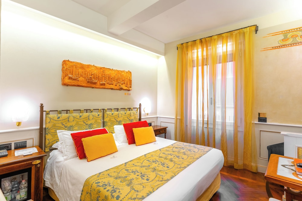 Classic Double or Twin Room - Photo 23