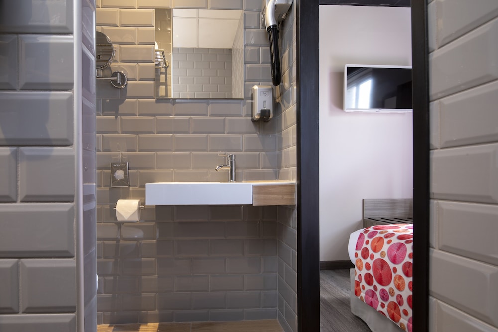 Small Double Room - Photo 4