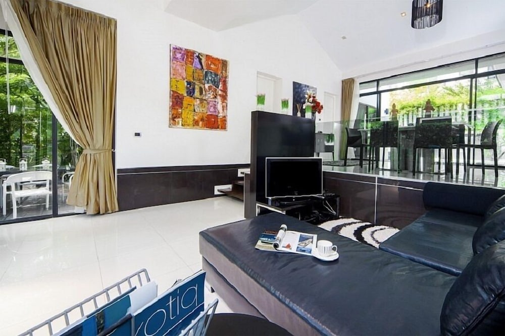 3-Bedroom Private Pool Villa photo 1
